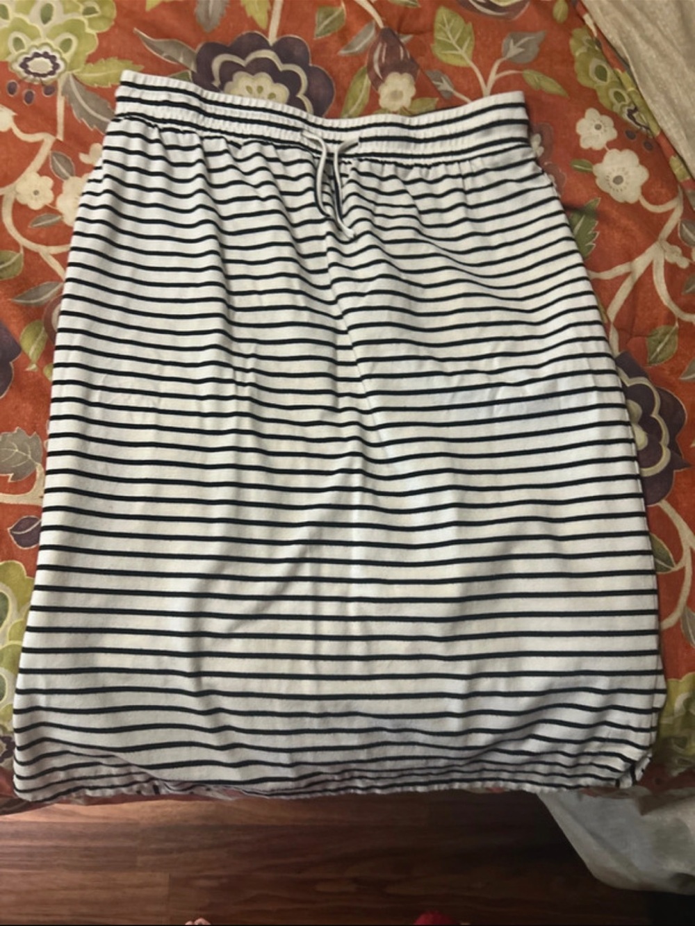 Source Unknown White and Black Striped Midi Skirt